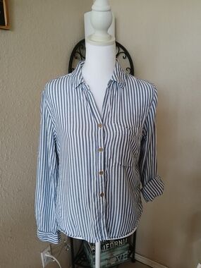 beachlunchlounge Blue and White Striped Top